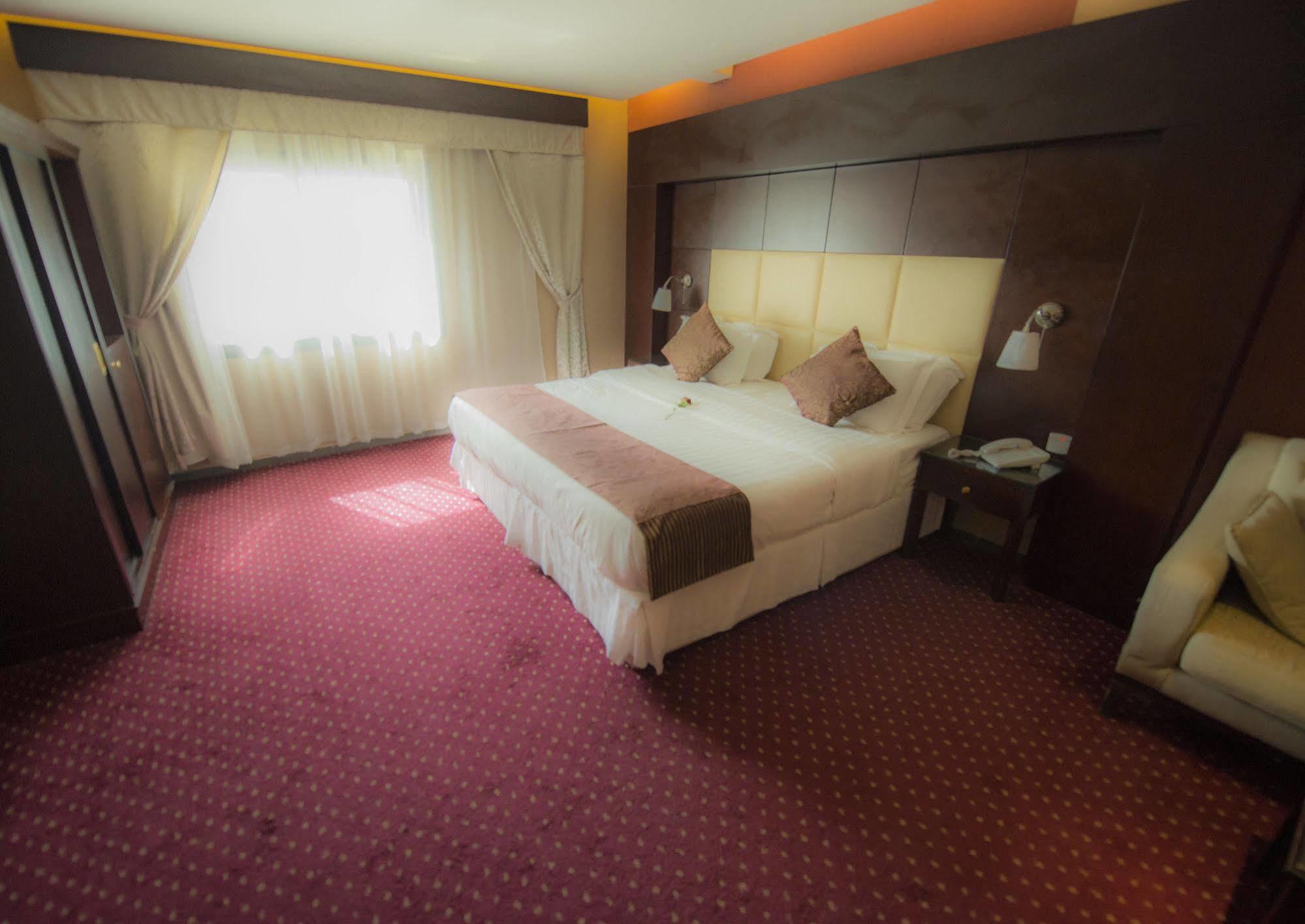 Sharz Hotel Buraidah Exterior photo